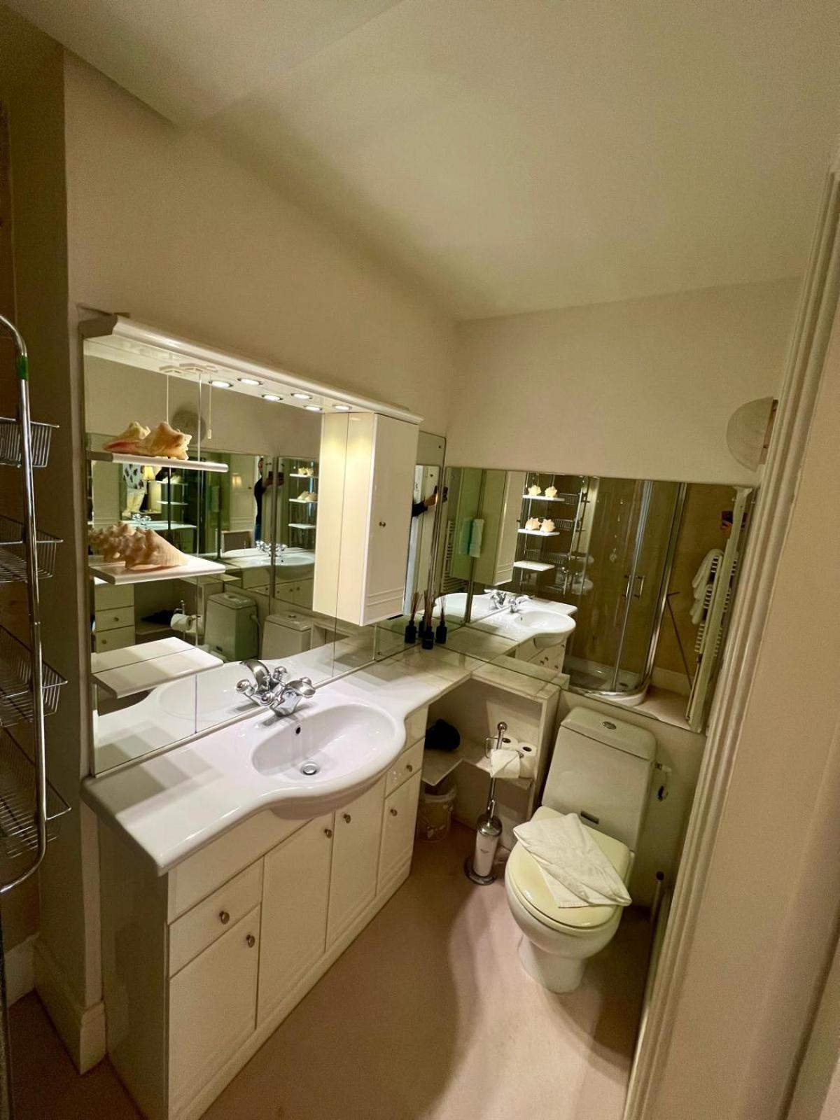 Appartamento Burlington Townhouse Dublino Esterno foto